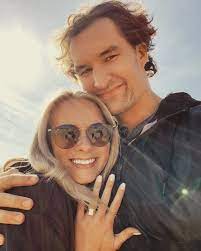 See more of mark stone and the dirty country band on facebook. Mark Stone Is Engaged Vgk Lifestyle