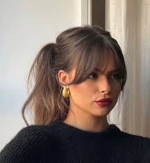 Cora Leon (coraleonla)