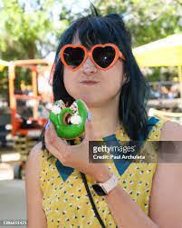 Kathy Molinari's Instagram, Twitter & Facebook