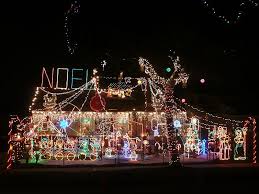 Take a peek into 19 houses decorated for the christmas season, from past holiday issues of country living. Top 10 Biggest Outdoor Christmas Lights House Decorations Digsdigs