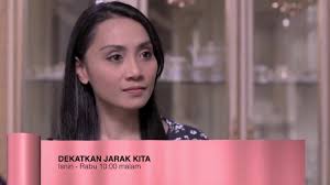 Mengisahkan sepasang kembar tidak seiras, tashriq dan sofea yang tinggal bersama ibu mereka, umi khadijah. Penulisan2u Novel 100 Hari Mengenal Cinta Dengan Bonus Facebook