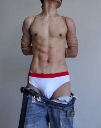 捆绑+电击，被电得好痛😣…… 调教男m 肌肉教练腹肌大鸡吧乳环圈养奴体育生s 骚奴