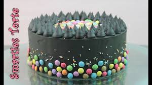 Fondant spielt bei den motivtorten die wichtigste rolle. Smarties Torte Backen Schwarze Torte Ohne Fondant Geburtstagstorte Selber Machen Youtube