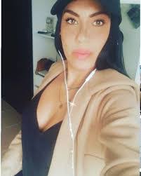 Shelly Davila's Instagram, Twitter & Facebook