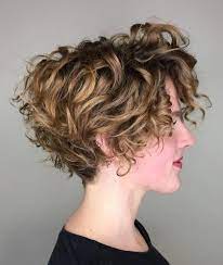 25 Beautiful And Easy Hairstyles For Short Curly Hair Curly Hair Trends Short Curly Hairstyles For Women Thin Curly Hair