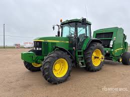 John Deere 7710 Tractor