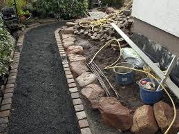 So formen sie einen weg im garten. Gartenweg Anlegen Anleitung Fur Hobbyhandwerker Bauen De