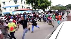 In march in attempts to flatten a third wave of coronavirus infections. Police Disperse Crowds With Teargas Ahead Of Coronavirus Curfew In Kenya Youtube