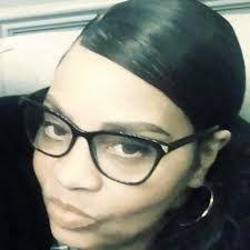 Tracie Rayburn's Instagram, Twitter & Facebook