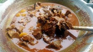 Dapatkan resepi penuh daging gulai kawah di sini. Resepi Kari Daging