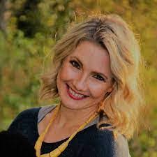 Nichole Forbes's Instagram, Twitter & Facebook