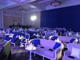Mix Of Regale Sofas And Chairs Chateau Sofas And Mon End Tables Corporate Events Decoration Corporate Events Meeting Room Design