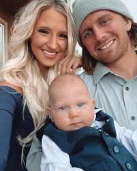 my little brother got married to one of the best, welcome to the Stender  family 🤍 . . #monthlate #family #november7th