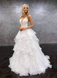 Sofern ihr euch für eines der brautkleider aus der weddix galerie interessiert, findet ihr nähere angaben zum hersteller / designer des jeweiligen. Brautkleider Prinzessin Angelex Princess In Singen
