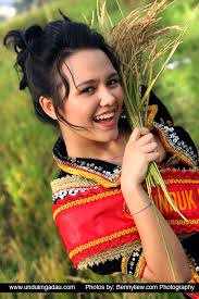 Jo anna sue henley rampas menyanyikan sebuah lagu di unduk ngadau pitas 2019. Get To Know Jo Anna Henley Rampas Fooyoh Entertainment