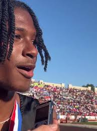 Hear from Gilbert boys 4x200 runners