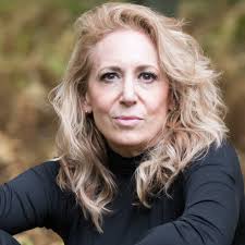 Ellen Kaye's Instagram, Twitter & Facebook