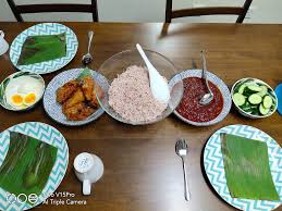 Ada yang masukkan santan sekali dengan halia, daun pandan, dan garam terus. Tak Perlu Ke Cameron Ini Resepi Nasi Lemak Sambal Strawberi