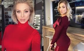 Jun 18, 2021 · agata zamęcka przez prawie siedem lat była związana z tvn24 bis oraz tvn24. Dziennikarka Tvn24 Przechodzi Do Tvp Info Donald Pl