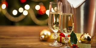 Find a year of themed dinner party ideas for every month and season, including table settings, menus, and tips. 12 Last Minute New Year S Eve Party Ideas Quick New Year S Party Tips From Designers