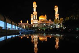 Need the translation of atas bumbung in english but even don't know the meaning? Jame Asr Mosque Very Famous Mosque In Brunei Gold Kubah Flickr