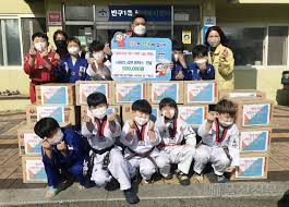 무토 태권도장은 몸과 마음을 단련하고, 행복한 삶을 추구하는 도장입니다. ë°˜êµ¬ë™ ë‚˜í† ì–€íƒœê¶Œë„ìž¥1ê´€ ì·¨ì•½ê³„ì¸µ ë•ê¸° ë¼ë©´ ê¸°íƒ ìš¸ì‚°ì‹ ë¬¸