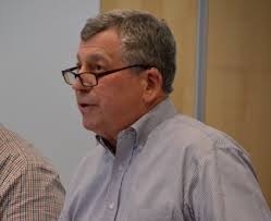 Town justices, court clerks continue to oppose district court