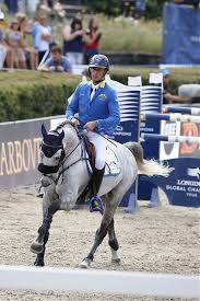 Nach einer regeländerung werden die teams in tokio nur noch aus drei statt vier paaren bestehen. Christian Ahlmann Ist Zuruck Im Olympiakader Athletenvereinbarung Unterschrieben Reitturniere De News Ergebnisse Turnierkalender Ranglisten