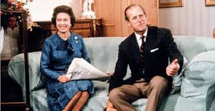 Para celebrar a data, o palácio de buckingham divulgou uma foto inédita do aniversariante ao lado da rainha elizabeth ii, com quem. Trajetoria De 99 Anos Do Principe Philip