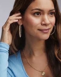 Dira Stone Silver Short Pendant