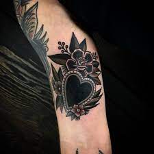 Electric Tattoos Traditional Heart Tattoos Tattoos Black Heart Tattoos