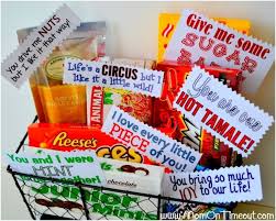 If your partner is a golfer, buy him a round of golf for two. Valentines Day Gifts For Him Candy Vallentine Gift Card