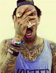 Wiz khalifa getting some tattoo work done. Guys With Swag Tattoo And Wiz Khalifa Image 334098 On Favim Com