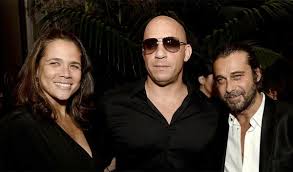 Meet Vin Diesel'S Non-Bald Brother: 11 Celebrities And Their Non-Famous  Twins