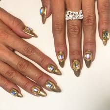 0 flares 0 flares ×. 12 Of The Best Gold Accented Nail Looks Gold Manicure Ideas British Vogue