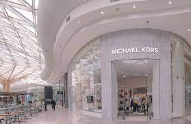 Sullivan and has since been continuously developed, completing a 22 million usd renovation in 2009. Ø´Ø§Ø±Ù„ÙˆÙƒ Ù‡ÙˆÙ„Ù…Ø² Ø§Ù„Ø§Ø³ØªÙŠØ¹Ø§Ø¨ ÙŠÙ†Ù‚Ø±Ø¶ Zara Mall Of Africa Cedarmantel Com
