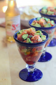 Add wine, peppercorns, coriander seeds, bay leaves, parsley, tarragon and lemons. 12 Fakten Uber Individual Shrimp Cocktail Presentations Shrimp Cocktail Is One Of The Most Requested Dishes At Our Christmas And New Year S Eve Parties Arkadie39774