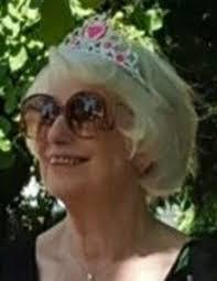 Mary Welter's Instagram, Twitter & Facebook