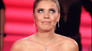 Victoria is also known from having participated in the reality competition show. Lets Dance Schon Wieder Ein Shitstorm Fur Victoria Swarovski Und Dieses Mal Wird S Fies Youtube