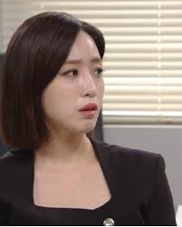 Se Ri stole his sister’s identity #queenshouse #kdrama #drakor