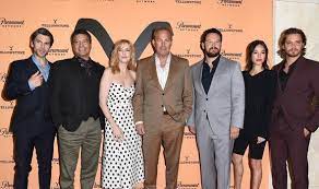 Now, they reside in their home town new york city. Luke Grimes Wife Is Yellowstone Kayce Dutton Star Married Celebrity News Showbiz Tv Express Co Uk