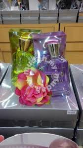 Kelantan ialah salah satu negeri di malaysia yang bersempadan dengan provinsi narathiwat, thailand. Gift Set Perfumes Women W11kb Health Beauty For Sale In Kota Bharu Kelantan Mudah My