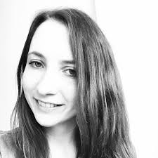 Madeline Dyer's Instagram, Twitter & Facebook