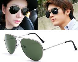 Sebagian orang mungkin merasa tidak nyaman dengan munculnya kantong mata yang disertai dengan lingkaran hitam di bawahnya. Polaroid Sunglasses 62 Foto Model Cermin Mata Hitam Kanak Kanak