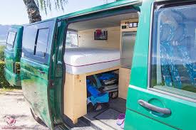 T5 bett selber bauen bett ideen. Vw T5 Ausbau Bett Und Matratze Von Dormando Lifetravellerz Blog