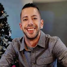 Fran Poole's Instagram, Twitter & Facebook