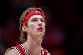 Branden Carlson's career night lifts Runnin' Utes over Wake Forest