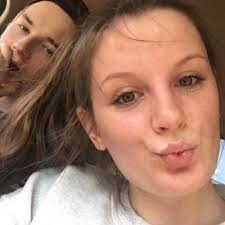 Melissa Teal's Instagram, Twitter & Facebook