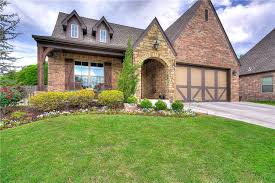 2401 Riven Rock Rd Edmond Ok 73034 Mls 818907 Zillow House Styles Traditional House Zillow