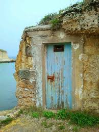 Pin By Emine Kurt On Kapi Kilit Old Doors Cool Doors Windows And Doors